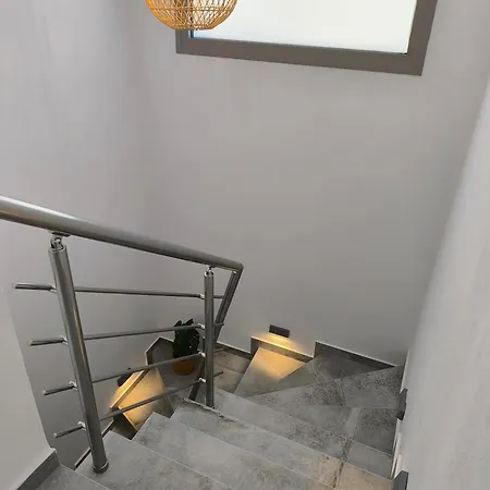Calm Luxury Vilă *